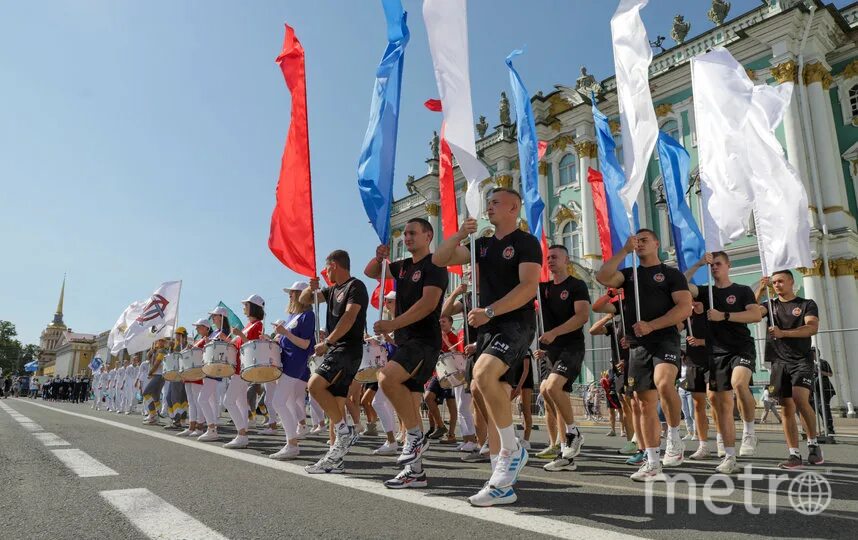 Звёздная эстафета спб. Физкультурные мероприятия санкт петербург. Физкультурные мероприятия санкт петербург. Парад на дворцовой площади. Спортивные мероприятия в петербурге.