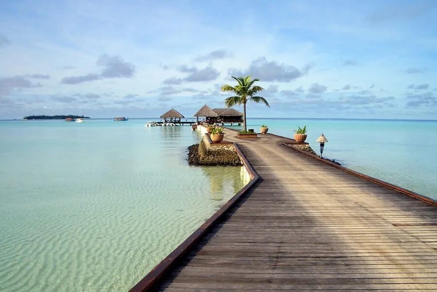 Где отдохнуть за границей в апреле 2024. Мальдивы. Морской курорт. Море курорт. Пляжи за границей.