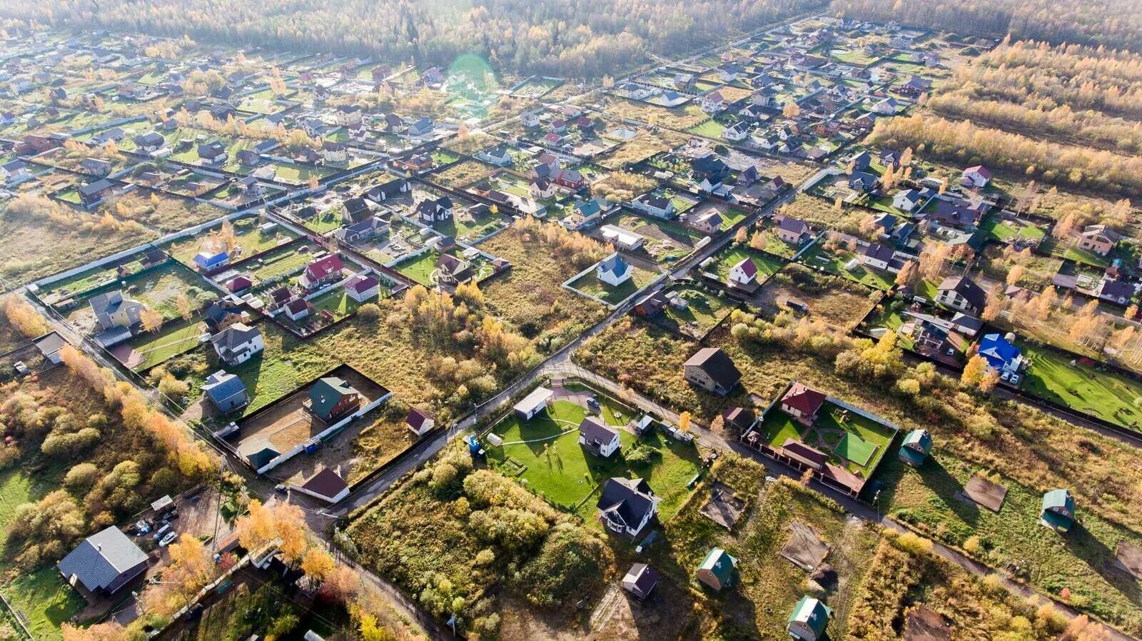 Поселок ладожский маяк. Кп ладожский маяк коккорево фото. Поселок ладожский маяк. Коттеджный поселок панорамы яхрома. Коккорево маяк пляж.