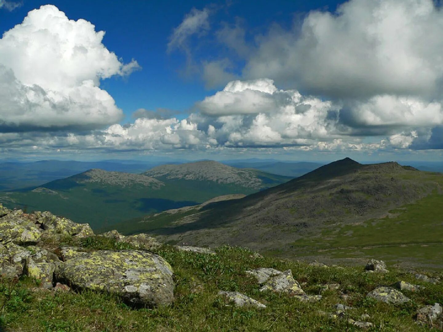 северный урал конжаковский камень. северный урал гора конжак. урал гора конжаковский камень. северный урал конжаковский камень. чертово гора северный урал.
