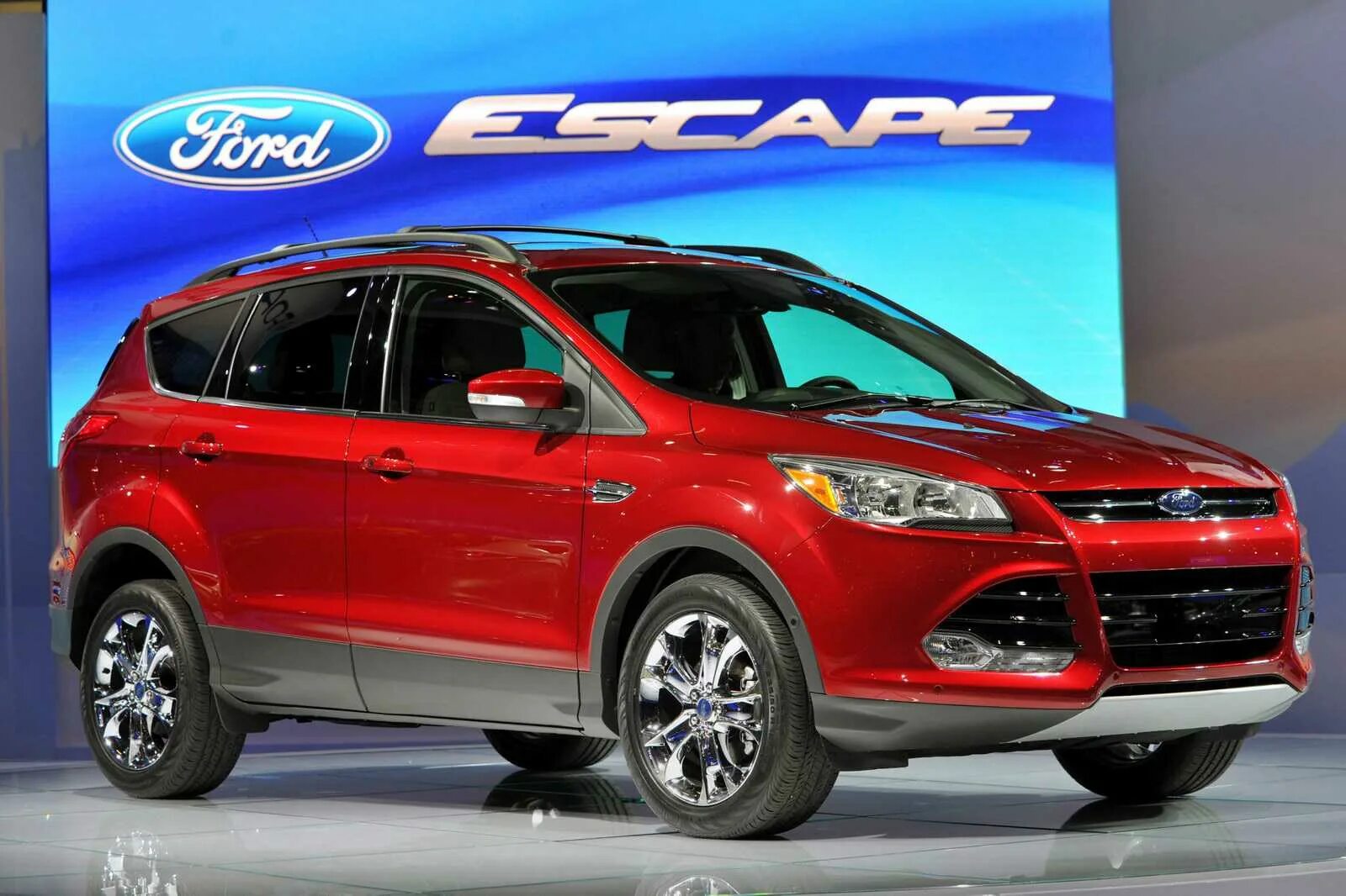 Включи куга. Форд Куга 2016. Форд Эскейп 2016. Ford Escape 2016 Kuga. Ford Kuga Escape 2013.