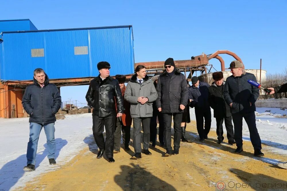Аванград агро орел. Залегощь агро орловская область. Коленцев залегощь агро. Аванград агро орел. День сельского хозяйства орловская область.