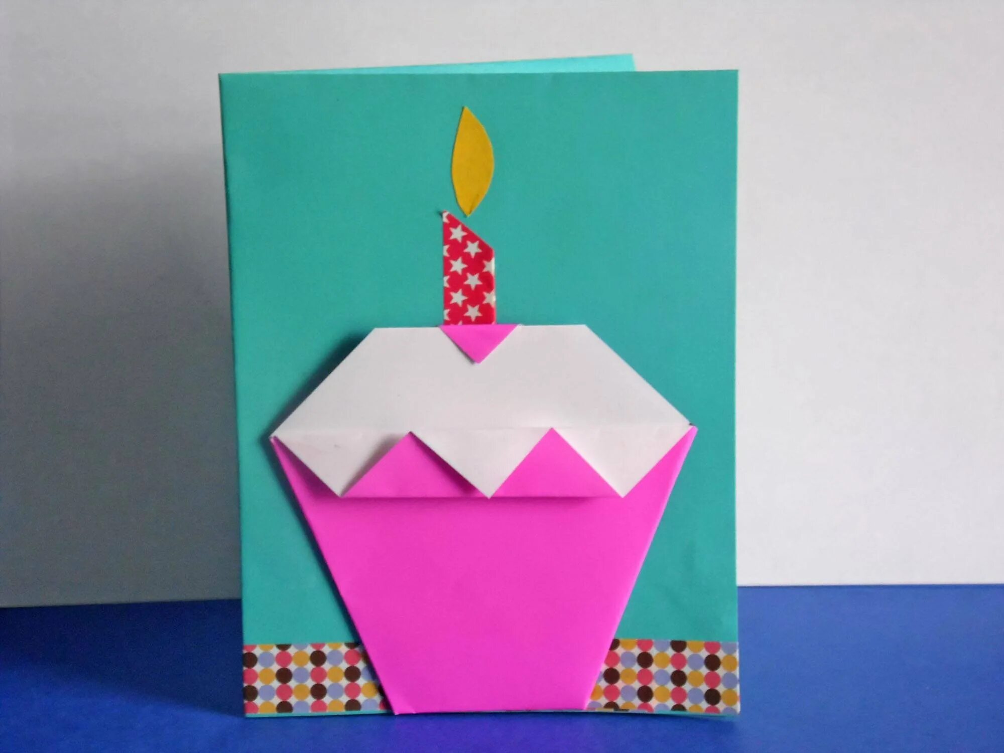 Какие открытки сделать на день рождения. Поделка открытка. Поделки на день рождения. Аппликация на день рождения. Поделка открытка на день рождения.