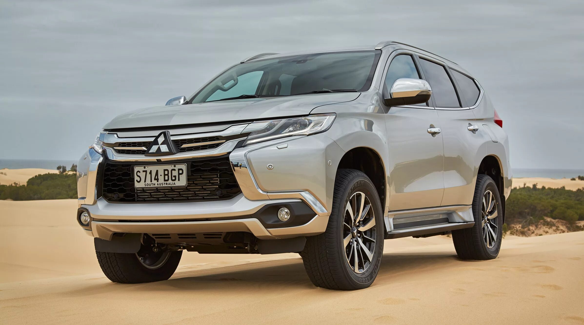 Mitsubishi pajero sport 2020. Митсубиси Паджеро 2016. Паджеро спорт 2016. Mitsubishi Pajero Sport 2016. Mitsubishi Pajero Sport 3 2015.