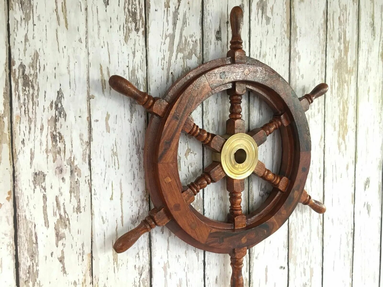 Ships wheel. Штурвал модель "011" 30113561gu. Корабельный штурвал. Штурвал парусника. Штурвал корабля.