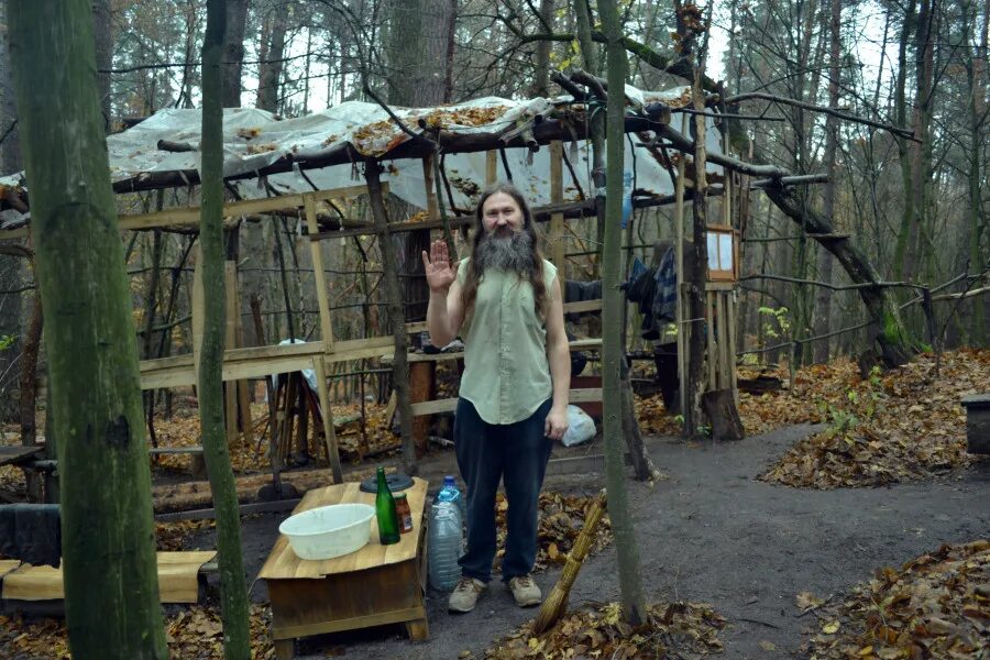 Пещерный отшельник. Староверы. Отшельники азербайджан. Отшельники азербайджан. Отшельник в узбекистане.