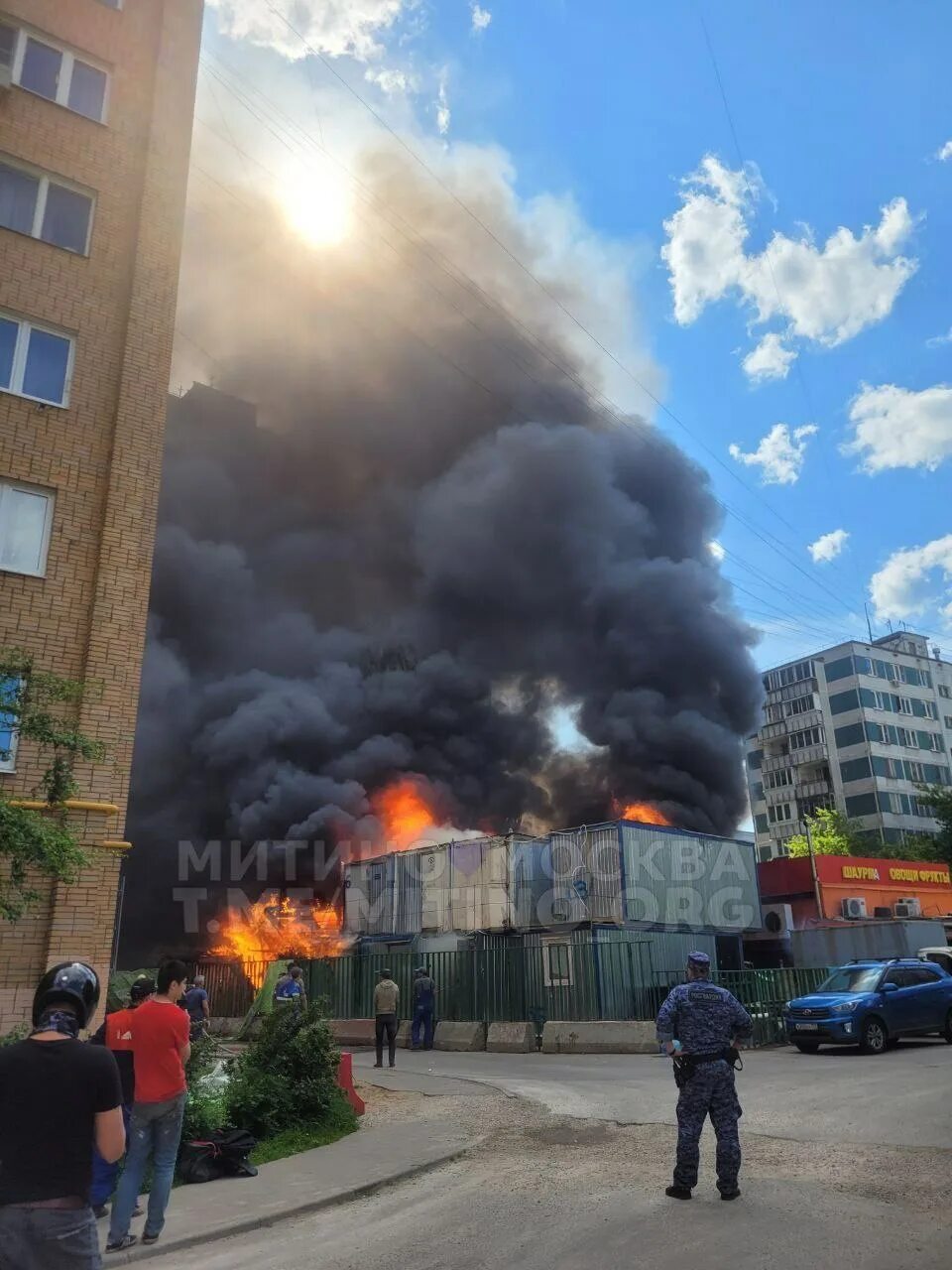 Что сейчас горит в москве на западе. Пожар в тц. пожар в доме. дом горит. пожар сейчас.