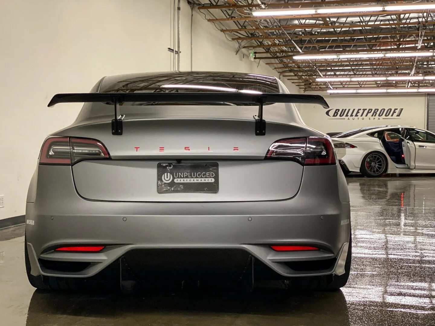 Tesla performance. Tesla model 3 Performance. Tesla model 3 Tuning. Tesla model 3 обвес. Tesla 3 body Kit.