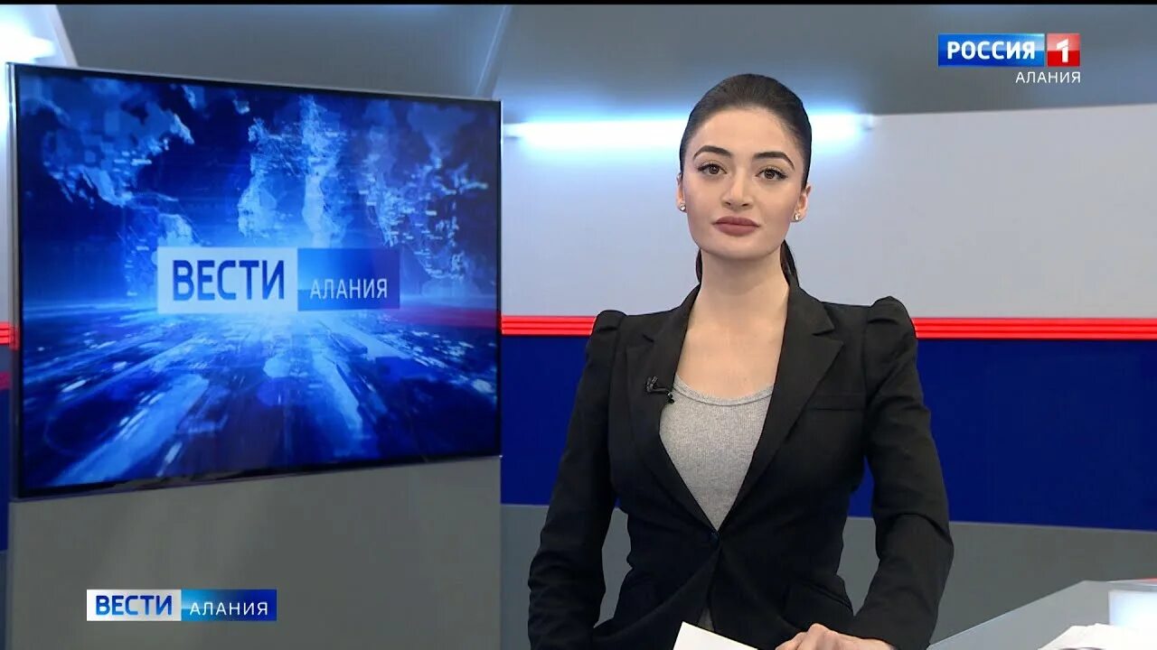 Ведущая вести алания. Вести алания логотип. Гтрк алания ведущие. Наира касаева гтрк алания. Ведущая россия 24 алания.