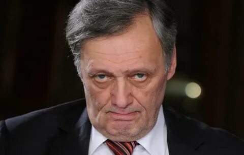Бывший директор театра