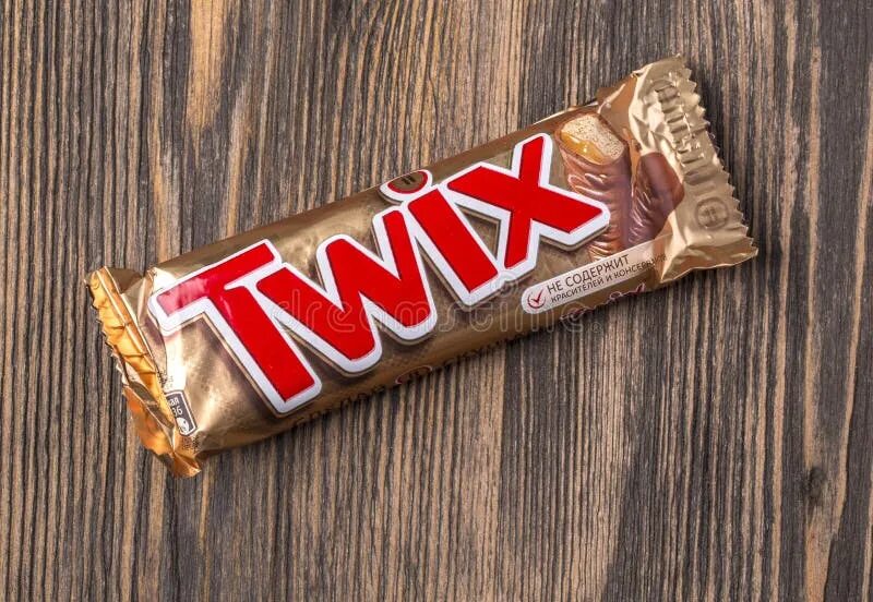 Кот твикс видео выброса. Твикс. twix шоколад. обертка твикс. палочки twix.