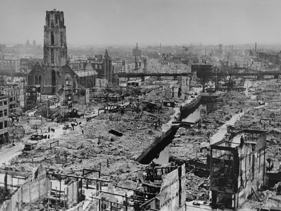 Бомбардировка Роттердама 1940. Роттердам вторая мировая. Роттердам после второй мировой войны. Дрезден 1945.
