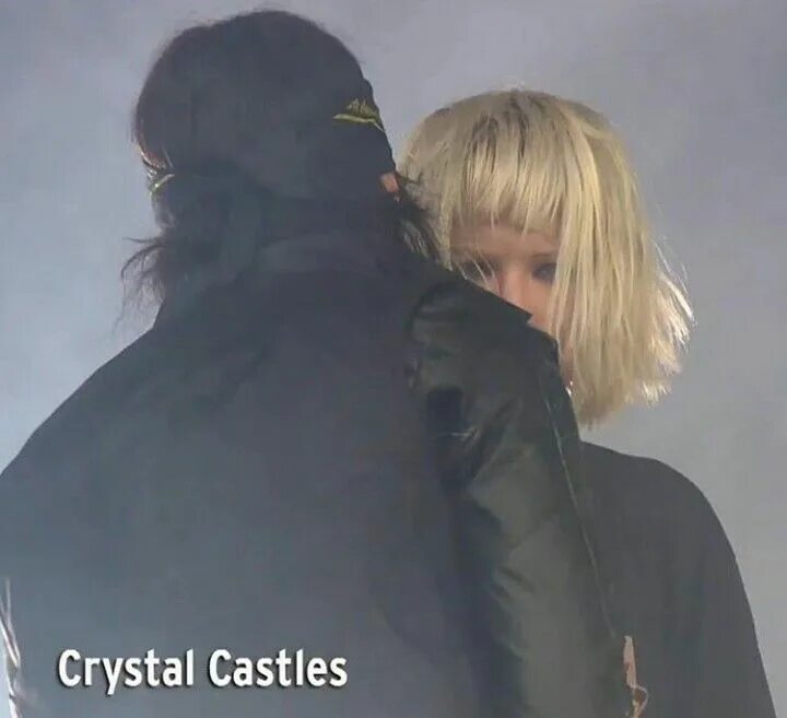 Crystal castles telepath. Char crystal castles char crystal castles. Эдита фрэнсис crystal castles. Crystal castles char speed. Элис гласс и итан кэт.