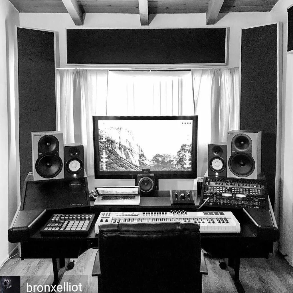 White recording. Home studio gear. home record studio. studio with black curtain recording. s1513 blackk studio.