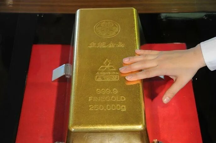 Слиток золота 16 кг. Слиток золота 12 кг. Слиток золота 11 кг. Слиток золота 10 кг.