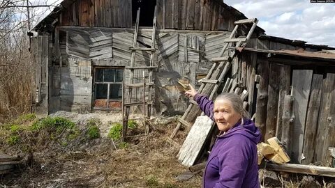Сколько людей проживает в поселке