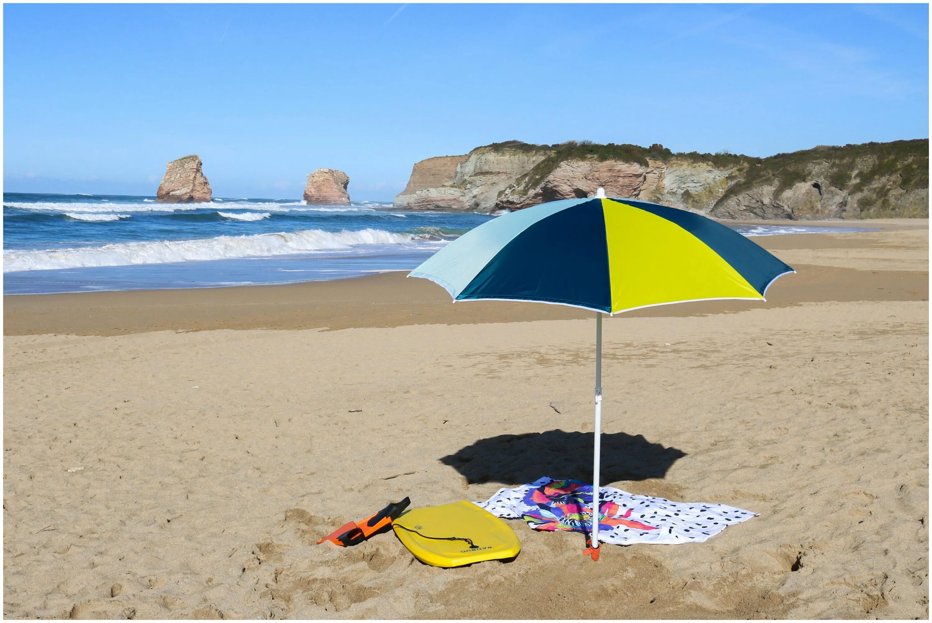 Купить пляжный зонт от солнца. Зонт Paruv Windstop upf50+ двухместный Radbug. Пляжный зонт Paruv Windstop. TRIBORD пляжный зонт Paruv. Пляжный зонт Декатлон.