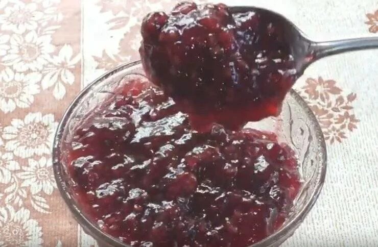 Варенье из малины без косточек на зиму. Густое малиновое варенье. варенье из малины без косточек. малиновое варенье с желатином. желатин для варенья.