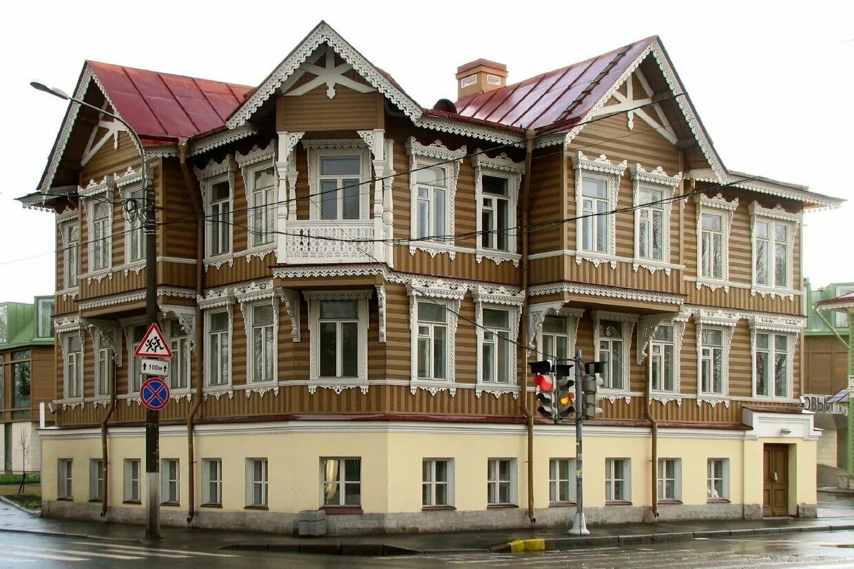 Дома является обязательным