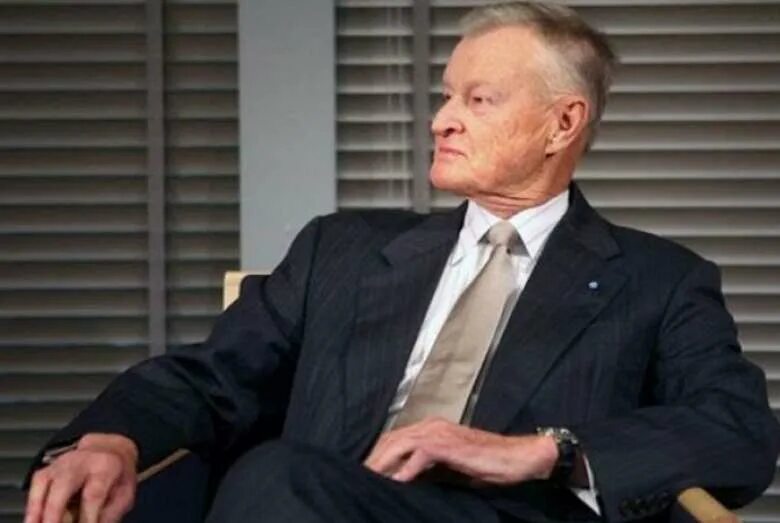 Brzezinski sons. Збигнев бжезинский фото. Збигнев бжезинский в молодости. Збигнев бжезинский в молодости. Марка бжезинского.