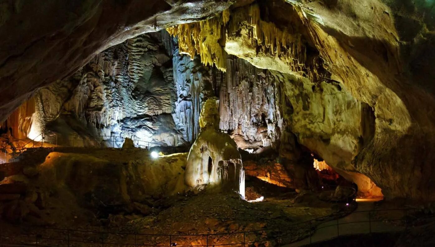Пещера достопримечательность. Гроты геркулеса марокко. Пещера достопримечательность. Пещера достопримечательность. Пещера достопримечательность.