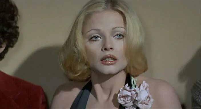 Agostina bettinelli фильмы. Агостина белли актриса. Когда любовь есть чувственность 1973. Когда любовь есть чувственность 1973. Oscenita 1973.