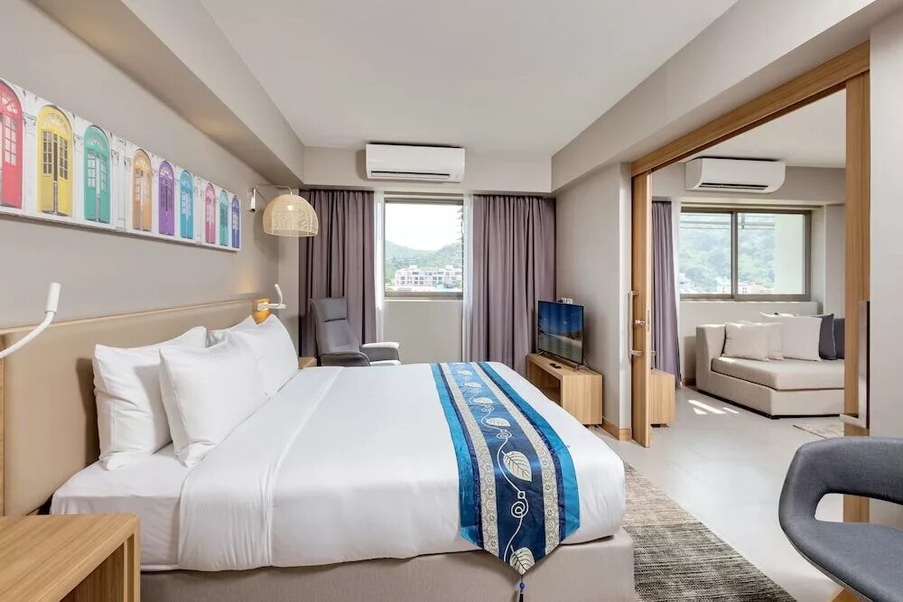 Oakwood journey hub phuket 3. Отель Oakwood Hotel JOURNEYHUB Phuket. Oakwood Hotel Journey Hub 4*. Oakwood Journey Hub Phuket. Journey Hub Hotel Phuket 3.