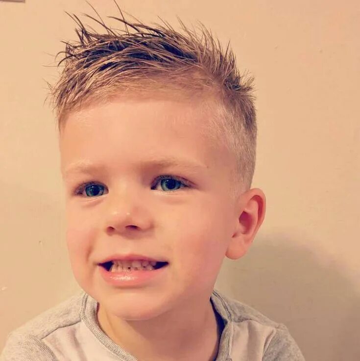 Прическа для мальчика с короткой челкой 100+ Excellent School Haircuts for Boys + Styling Tips in 2021 Boy haircuts shor
