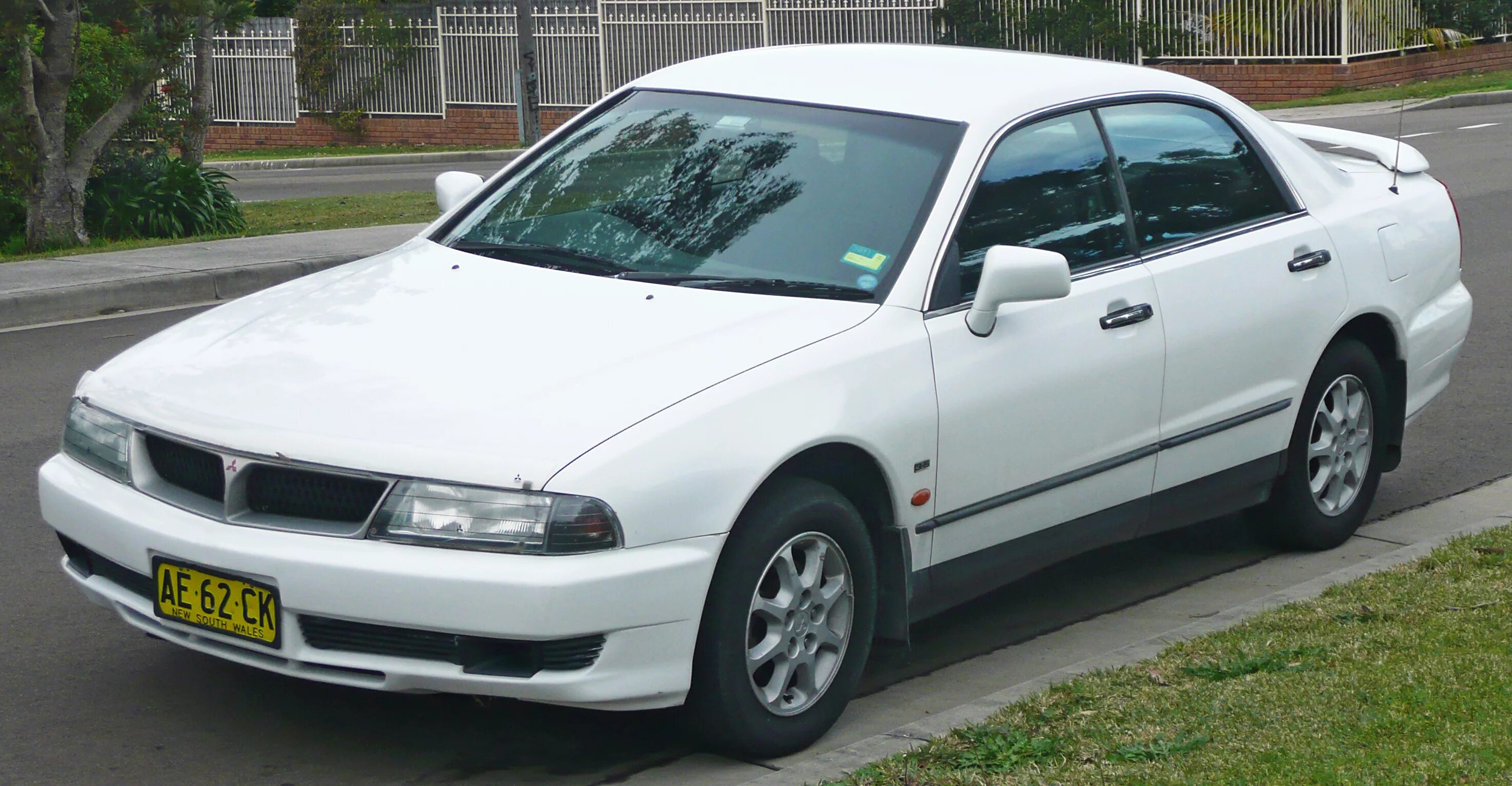 Мицубиси 2000г. Mitsubishi Magna 2000. Митсубиси Галант 1999г. Mitsubishi Magna 1999. Митсубиси Диамант Галант.