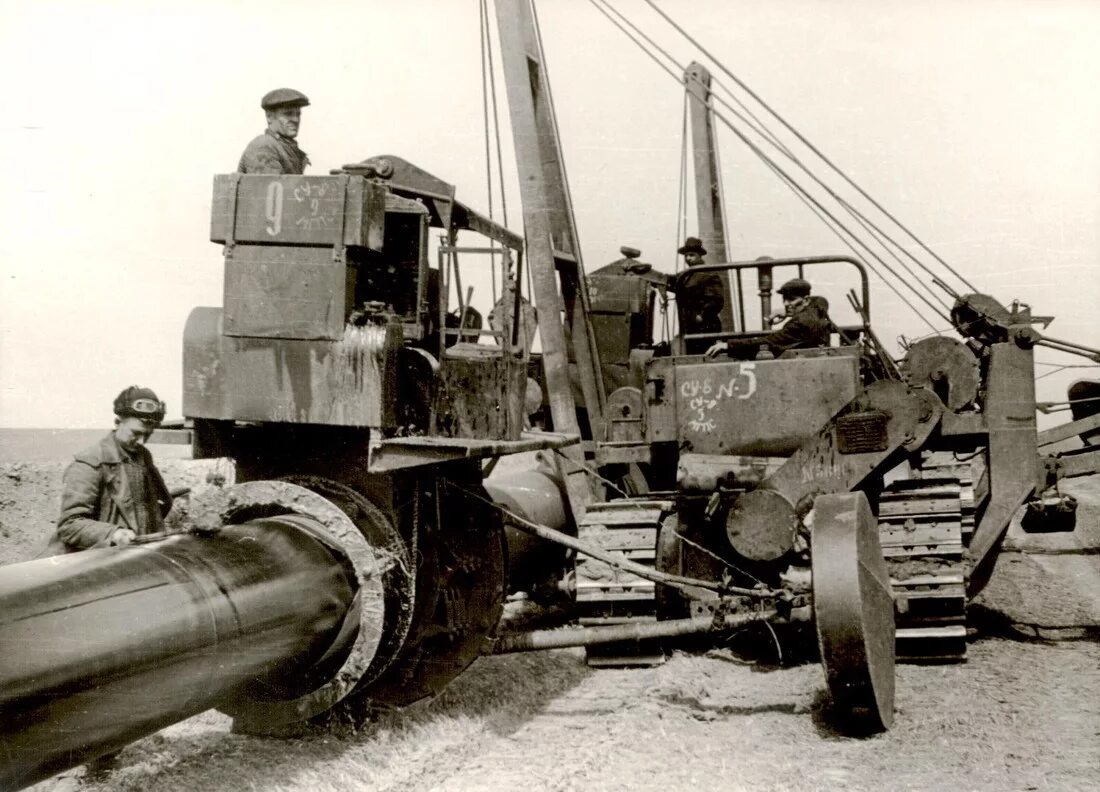 Газификация история. История газификации. Газификация ссср. Газ елшанского месторождения. Газовая труба.