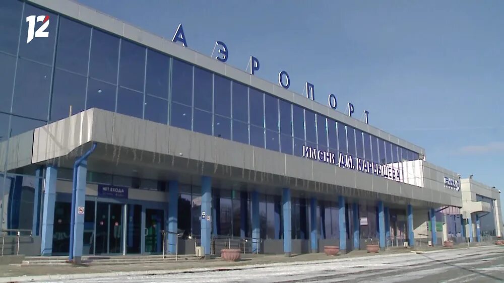 Сколько аэропортов в омске. Аэропорт Омск 2022. ОАО Омский аэропорт. Аэропорт Омск аэродром. Омский аэропорт 2003 года.