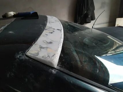 Заднее стекло на пежо