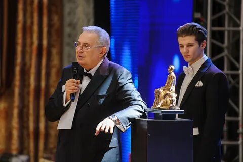 Собрал вечеров