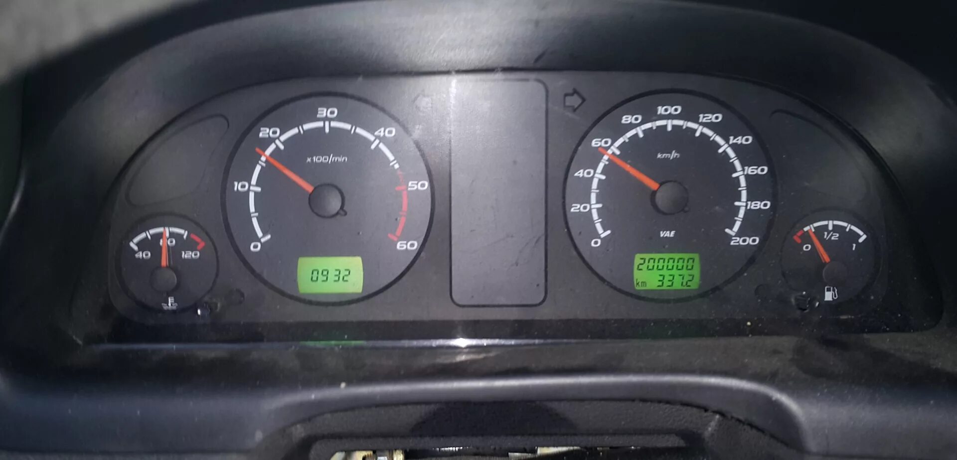 Лампочка топлива газель некст. Комбинация приборов газель 405 евро 3. Датчик температуры газель 4216. Приборная панель газель 405 евро 3. Газель неправильно показывает датчики.