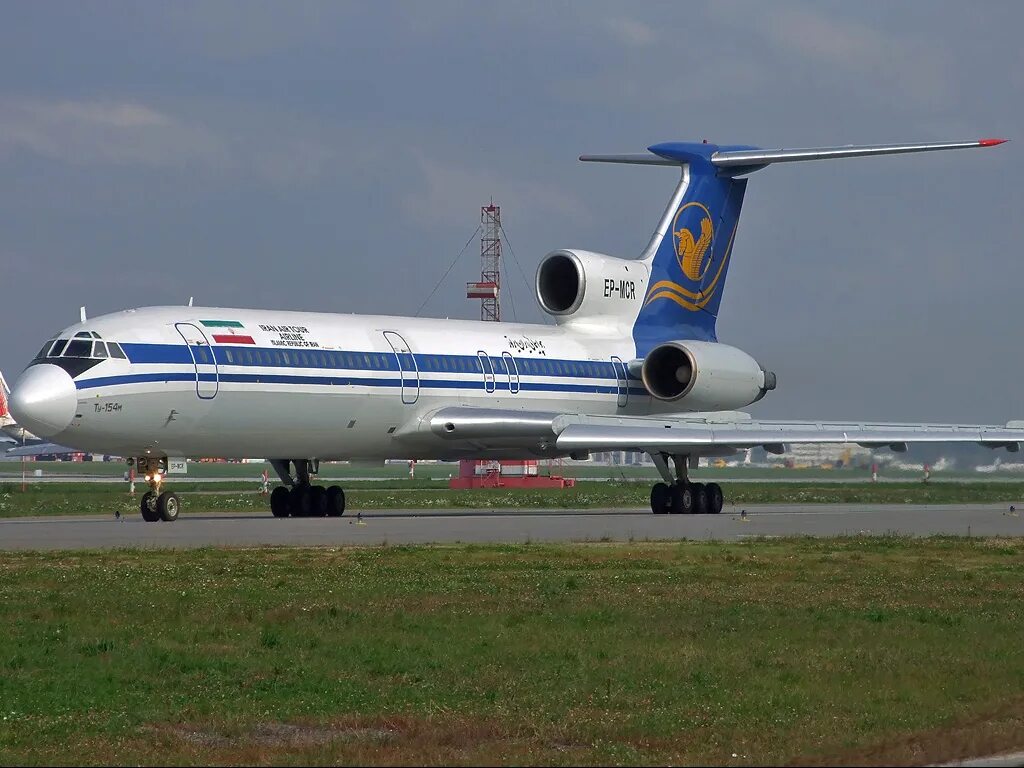 Туполев ту 154м. Iran airtour a300. Air tours. Авиакомпании ирана. Air tours.