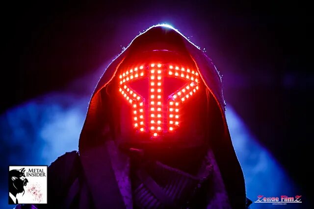 All eyes on you smash. Группа smash into pieces. солист группы smash into pieces. smash into pieces маска. smash into pieces dj apocalypse.