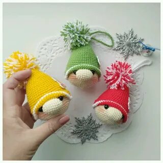 Связать елочные игрушки