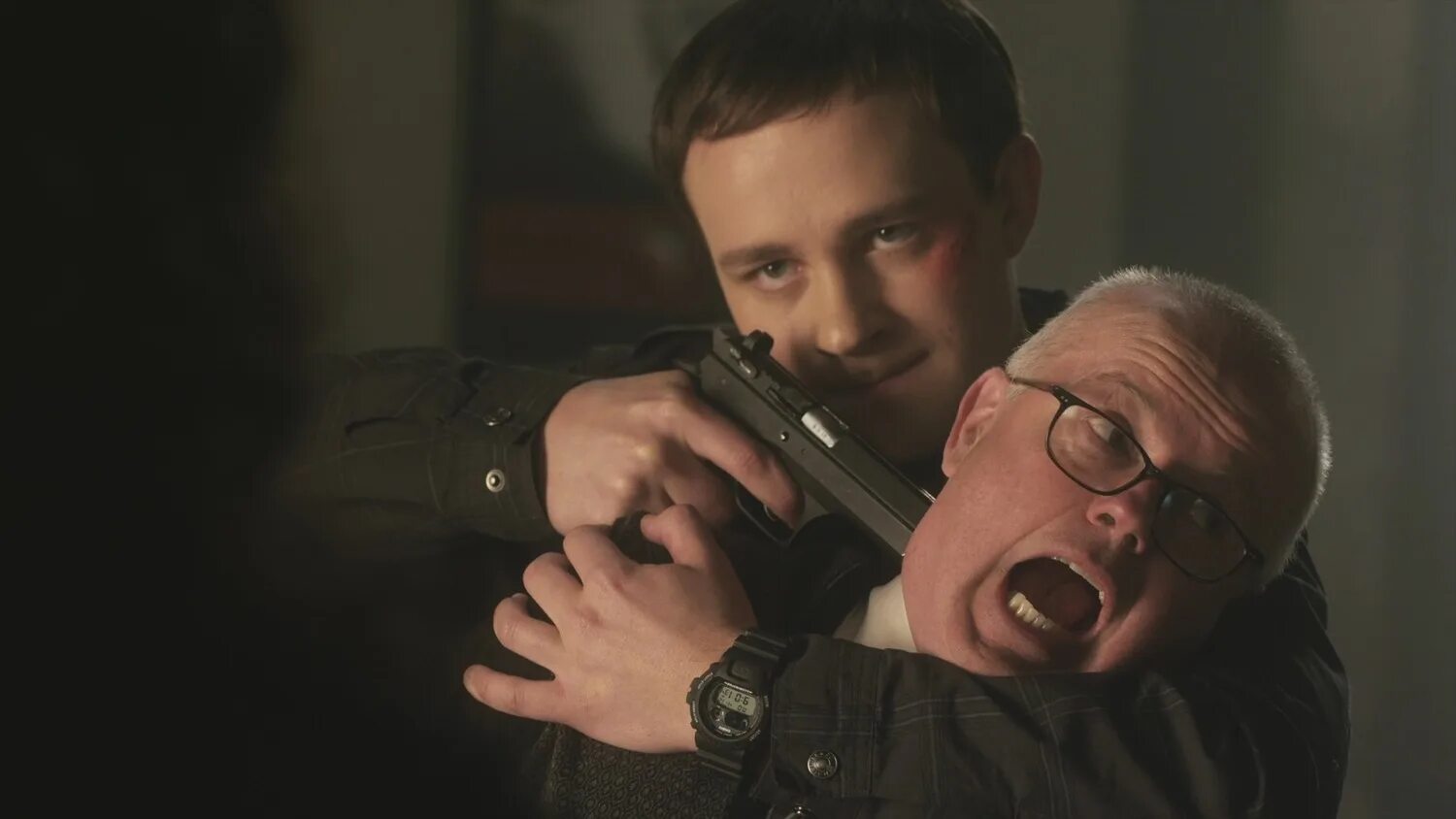 сделали виртуальную стену чтобы ограбить банк