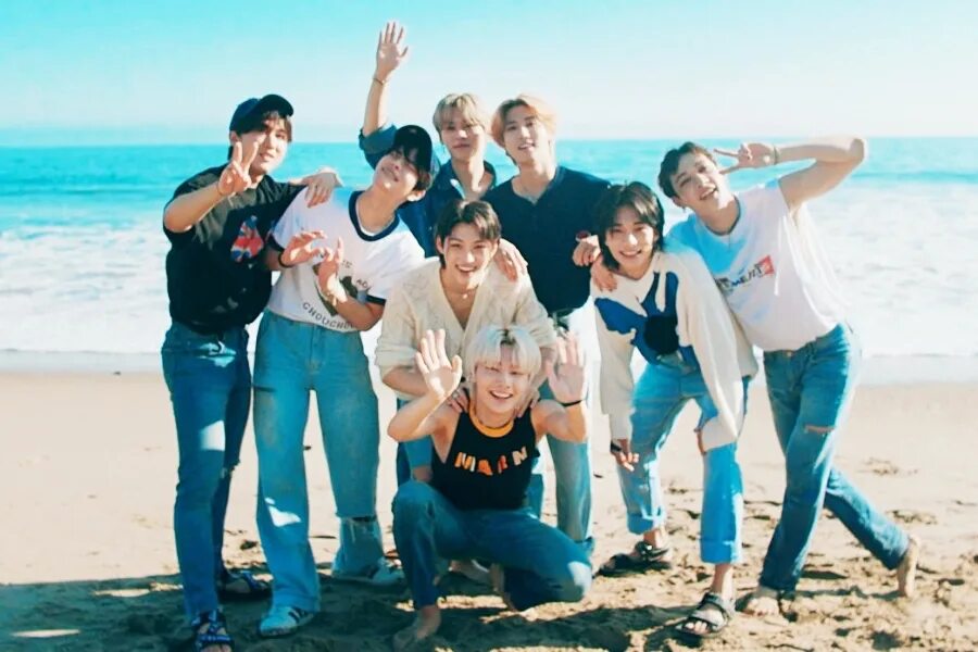 Микстейп тайм аут стрей. Mixtape time out stray kids обложка. Time out stray kids карты. Stray kids time out. Mixtape time out stray kids обложка.