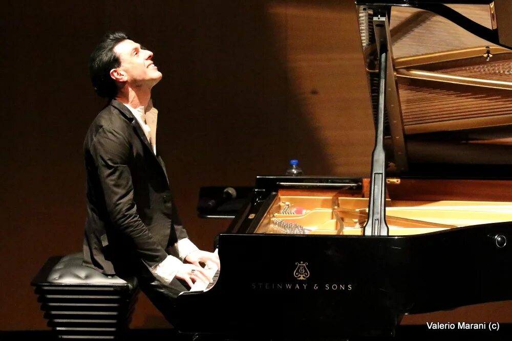 Рейтинг пианистов. Кристиан циммерман пианист. Гуд пианист. Даниил трифонов. Рейтинг пианистов.