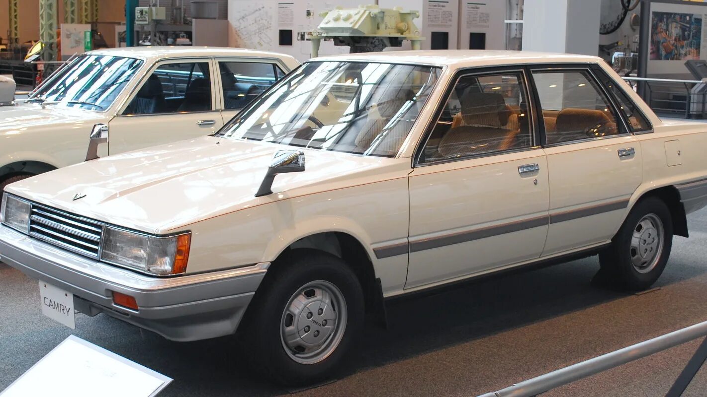 Bmw 520i (e12). Бмв е21 купе. Bmw e21 318i. Ауди 80 переходная модель. Ford taunus 1976 купе.