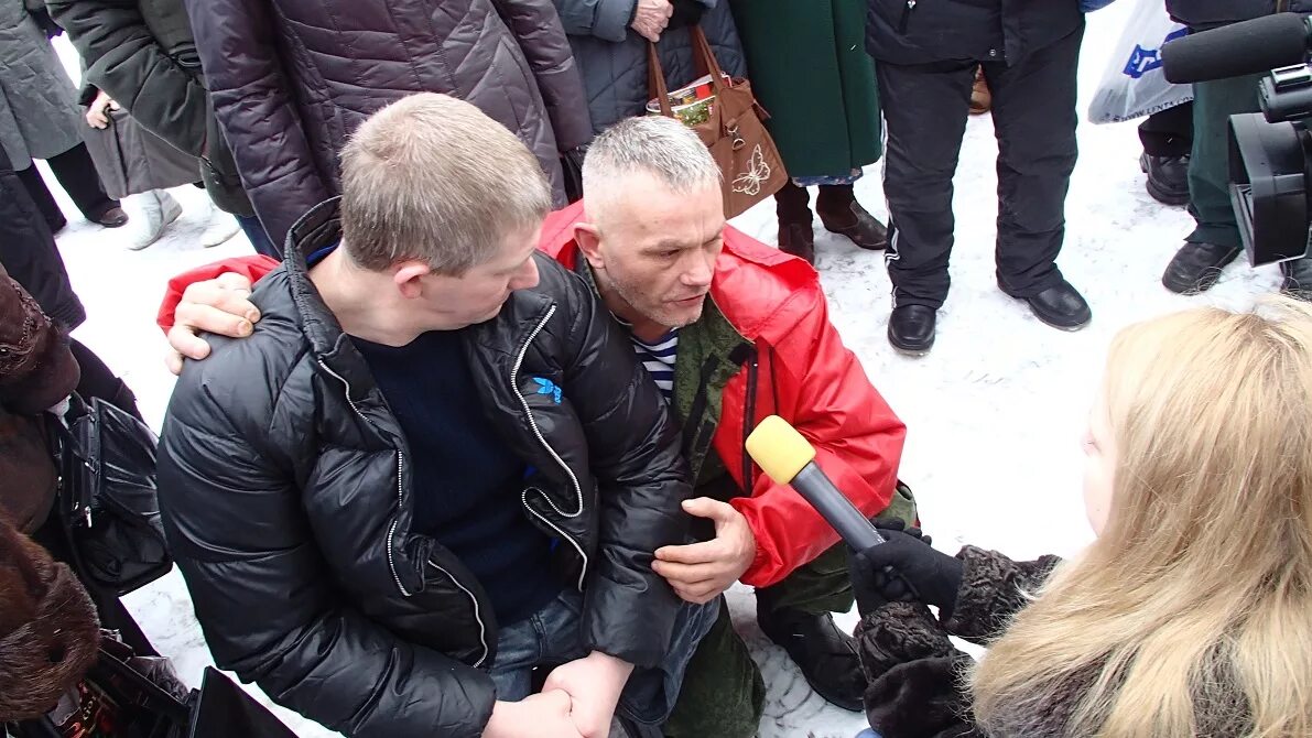 Новости сегодня последние свежие события первый канал. Серпухов митинг март. Митинг в Серпухове сегодня. Митинг в Серпухове 8 мая. Тульская Серпухов митинг.