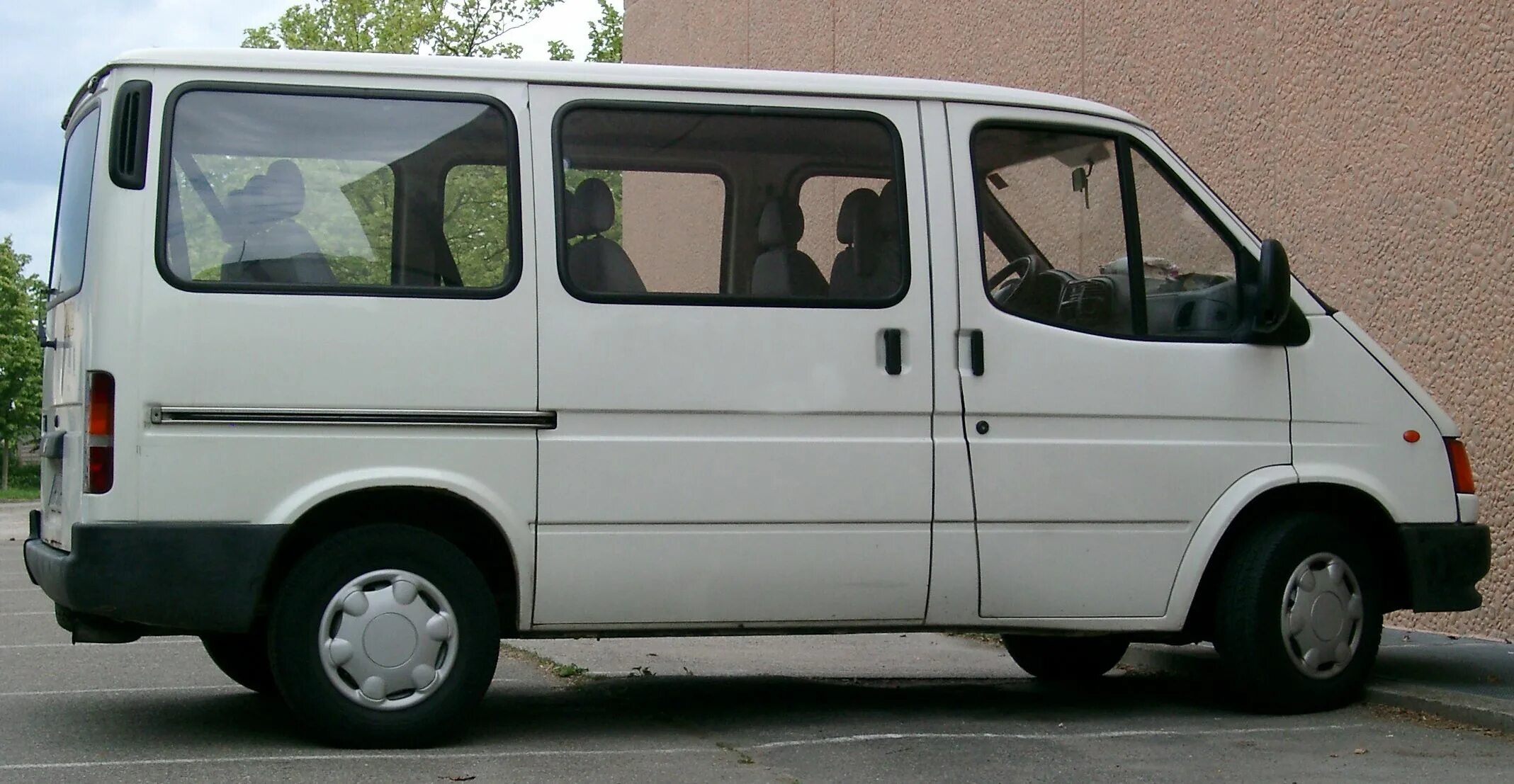 Купить запчасти на форд транзит. Форд Транзит 92. Форд Транзит 92г. Ford Transit 89 года. Ford Transit 1994.