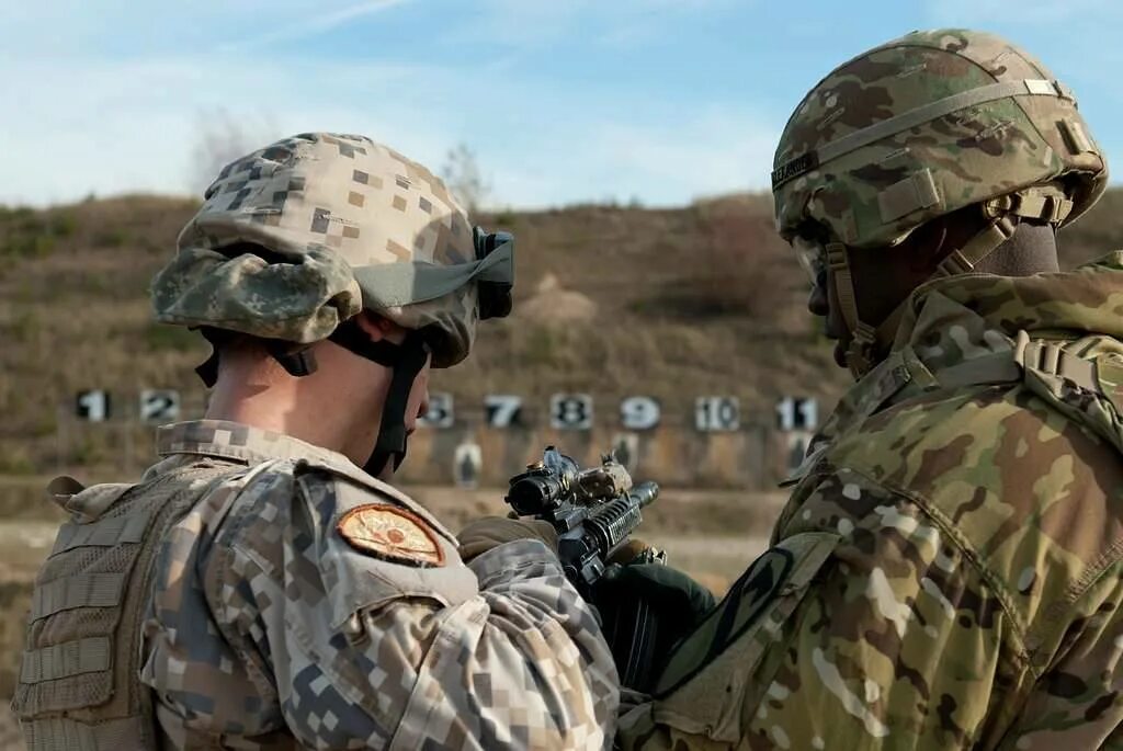 Американские войска на Украине. Российская армия против армии США. Резервисты в Российской армии. Российские военные на Украине. Sending troops