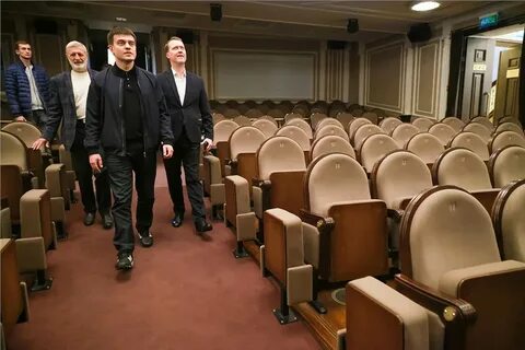 Сцена начальник
