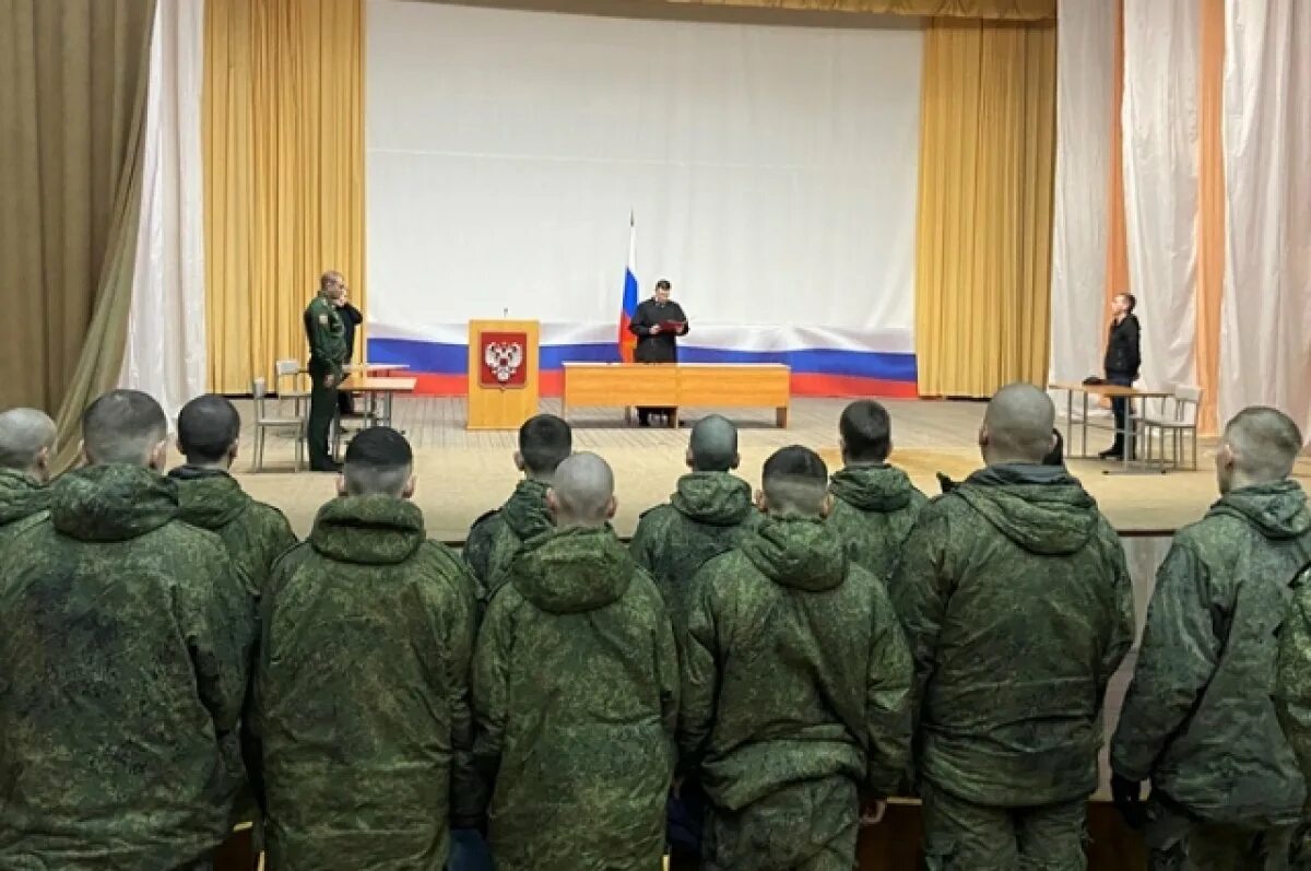 Новочеркасский гарнизонный военный суд. Военнослужащий. Новочеркасск служба в армии. Контрактники.