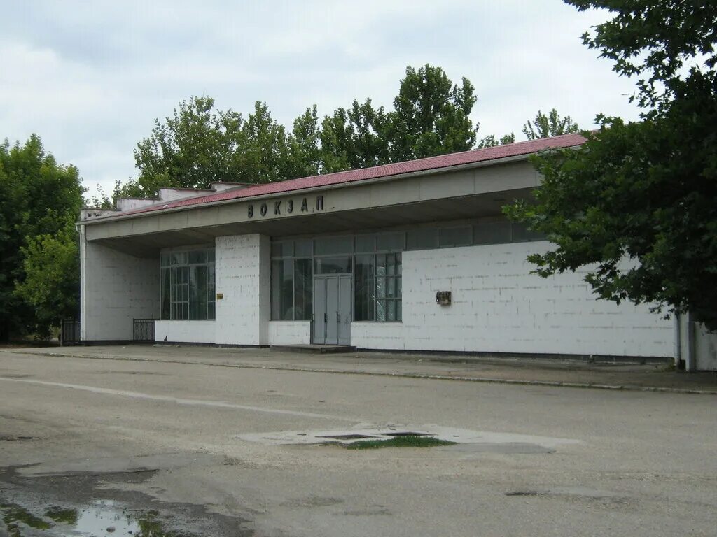 Станция красноперекопск. Красноперекопск поезд. Жд красноперекопск. Красноперекопск жд. Станция красноперекопск крым.