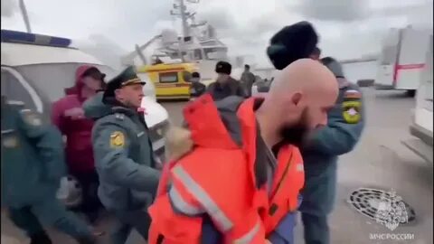 В новороссийске затонуло