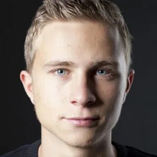 Актер макс