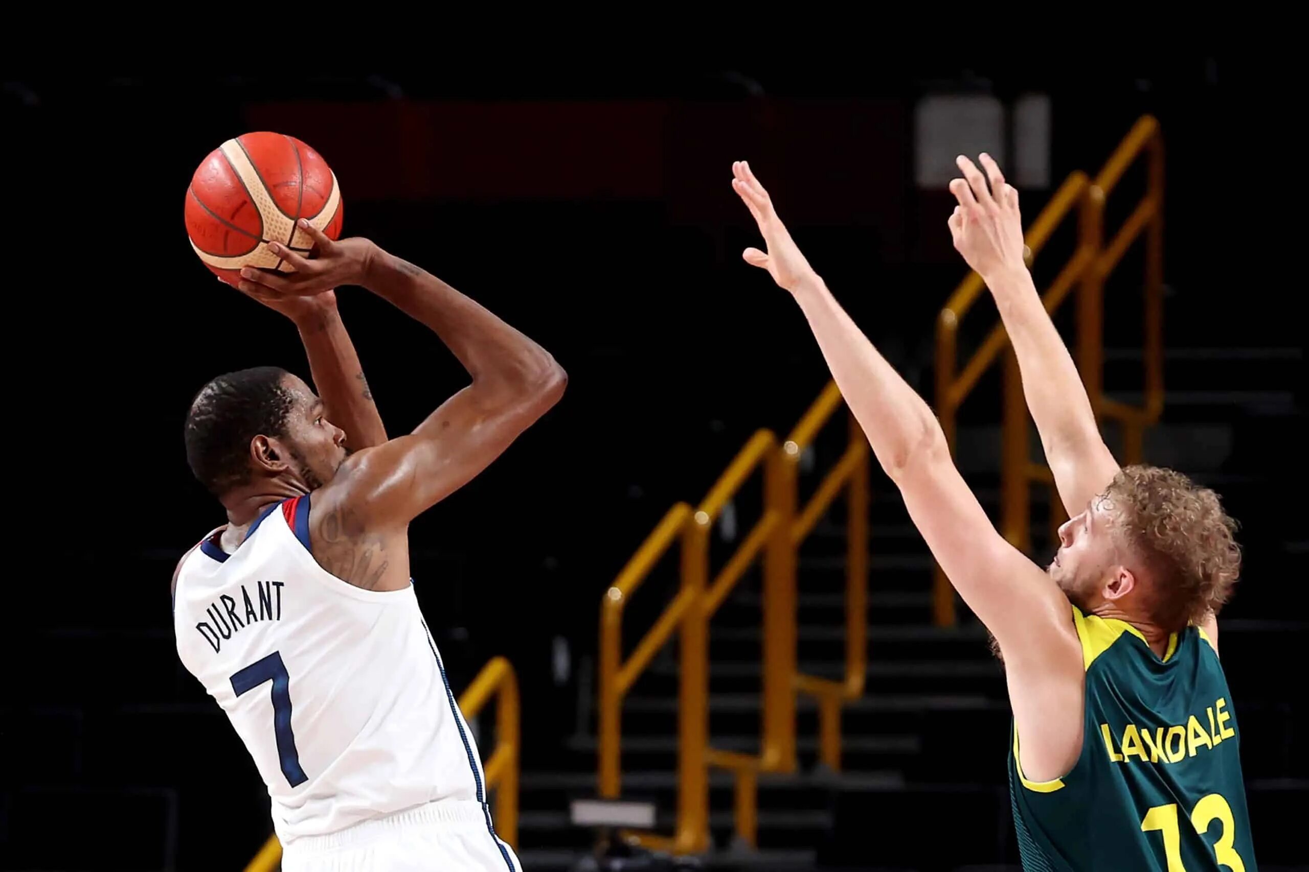 Фурнье баскетболист. 10 баскетбол. 10 баскетбол. 10 баскетбол. Ncaa поле 2023 basketball.